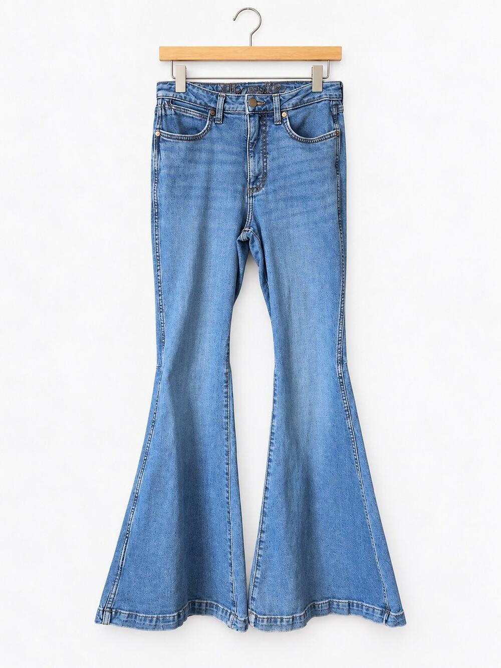 Wrangler Retro Women’s High Rise Flare Jeans Light Wash Blue Stretch 29x34